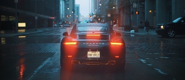 gumeni-tepisi-za-auto